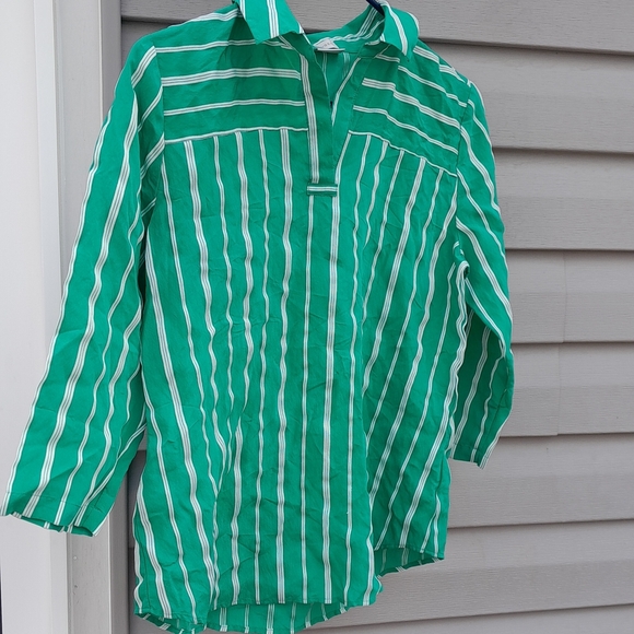Van Heusen Womens S/P  Green /White Striped Blouse 3/4 Sleeves  Collared VNeck - Picture 3 of 4